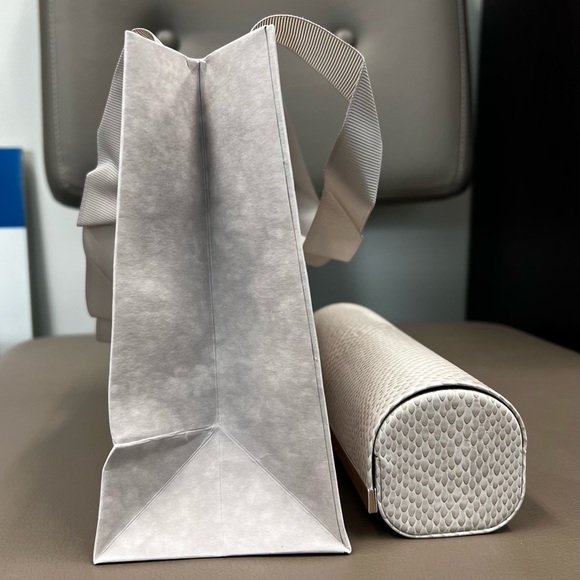 COPY - Jimmy Choo swag - Picture 4 of 4